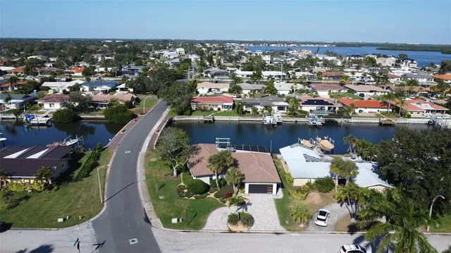 $1,450,000 | 2001 Massachusetts Avenue Northeast, St. Petersburg, FL 33703