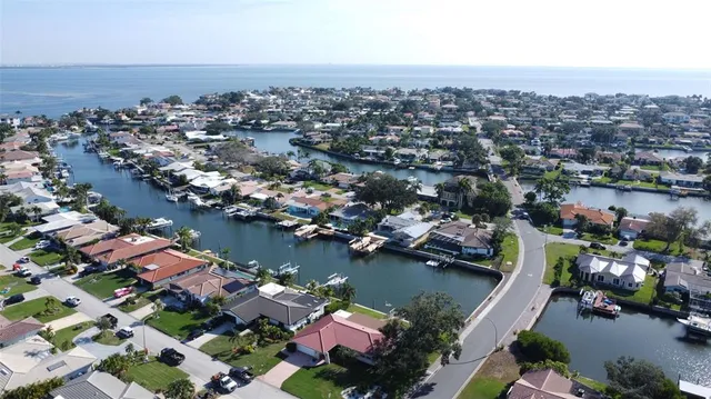 $1,450,000 | 2001 Massachusetts Avenue Northeast, St. Petersburg, FL 33703