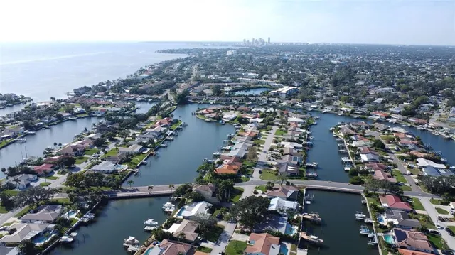 $1,450,000 | 2001 Massachusetts Avenue Northeast, St. Petersburg, FL 33703