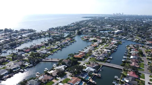 $1,450,000 | 2001 Massachusetts Avenue Northeast, St. Petersburg, FL 33703