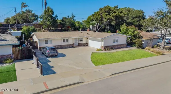 $724,999 | 343 Hobbs Lane, Santa Maria, CA 93455