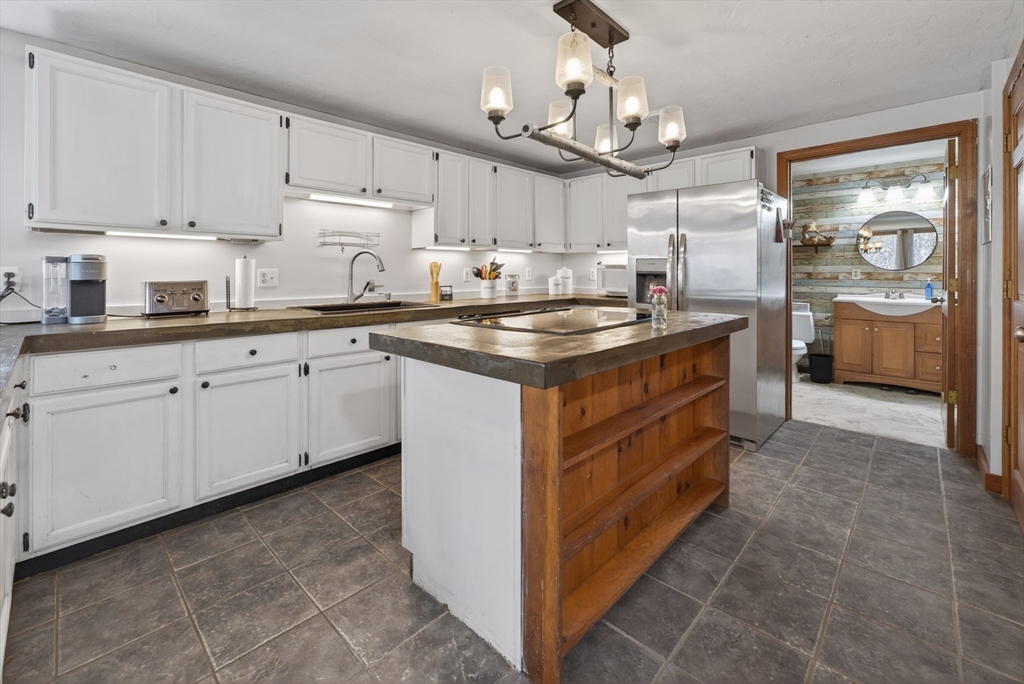 156 Wales Road Brimfield, MA 01010 - Photo 9 of 38