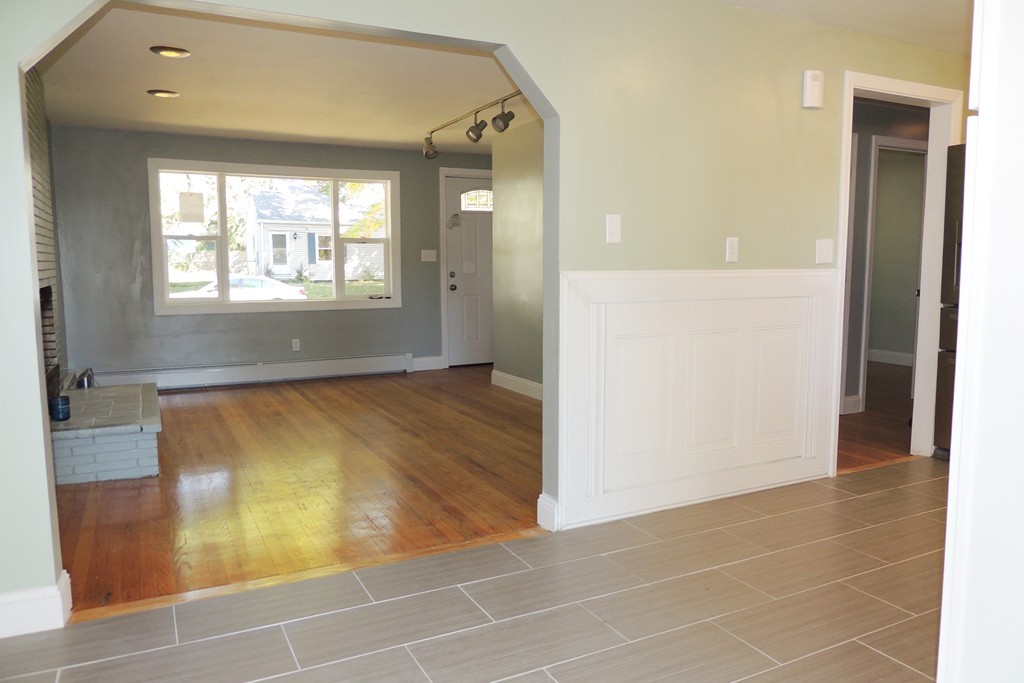 92 Temby Street Springfield, MA 01119 - Photo 7 of 23
