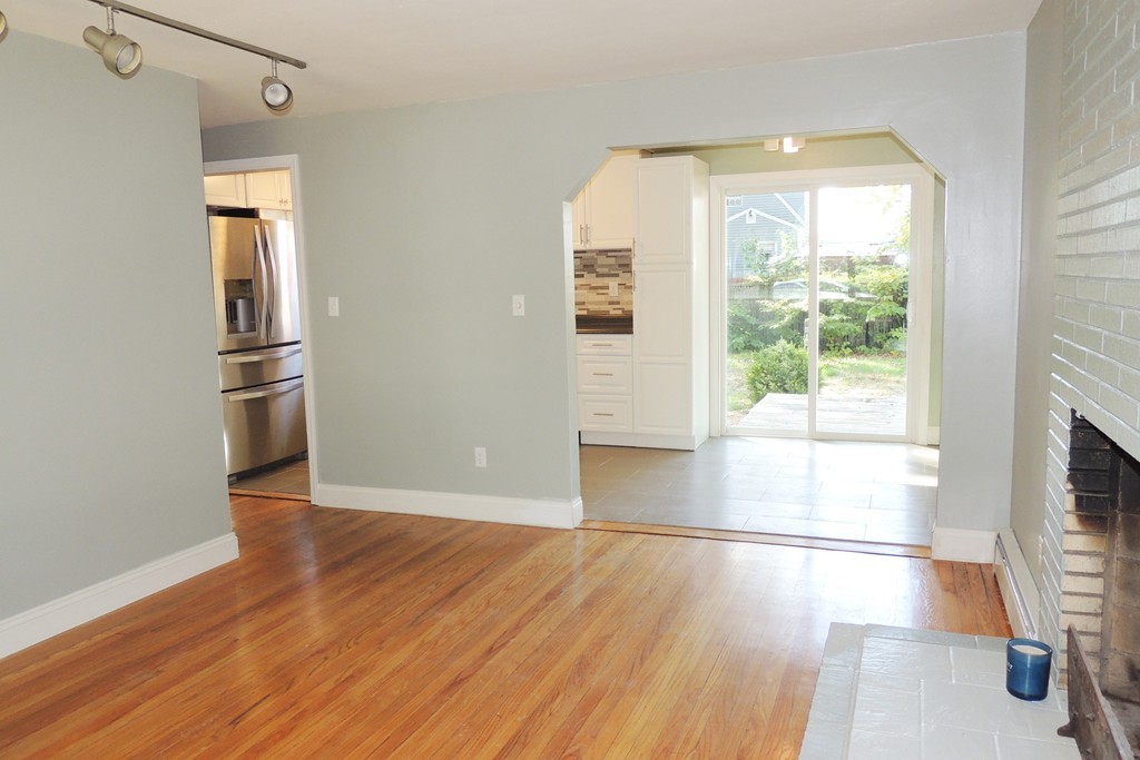 92 Temby Street Springfield, MA 01119 - Photo 8 of 23