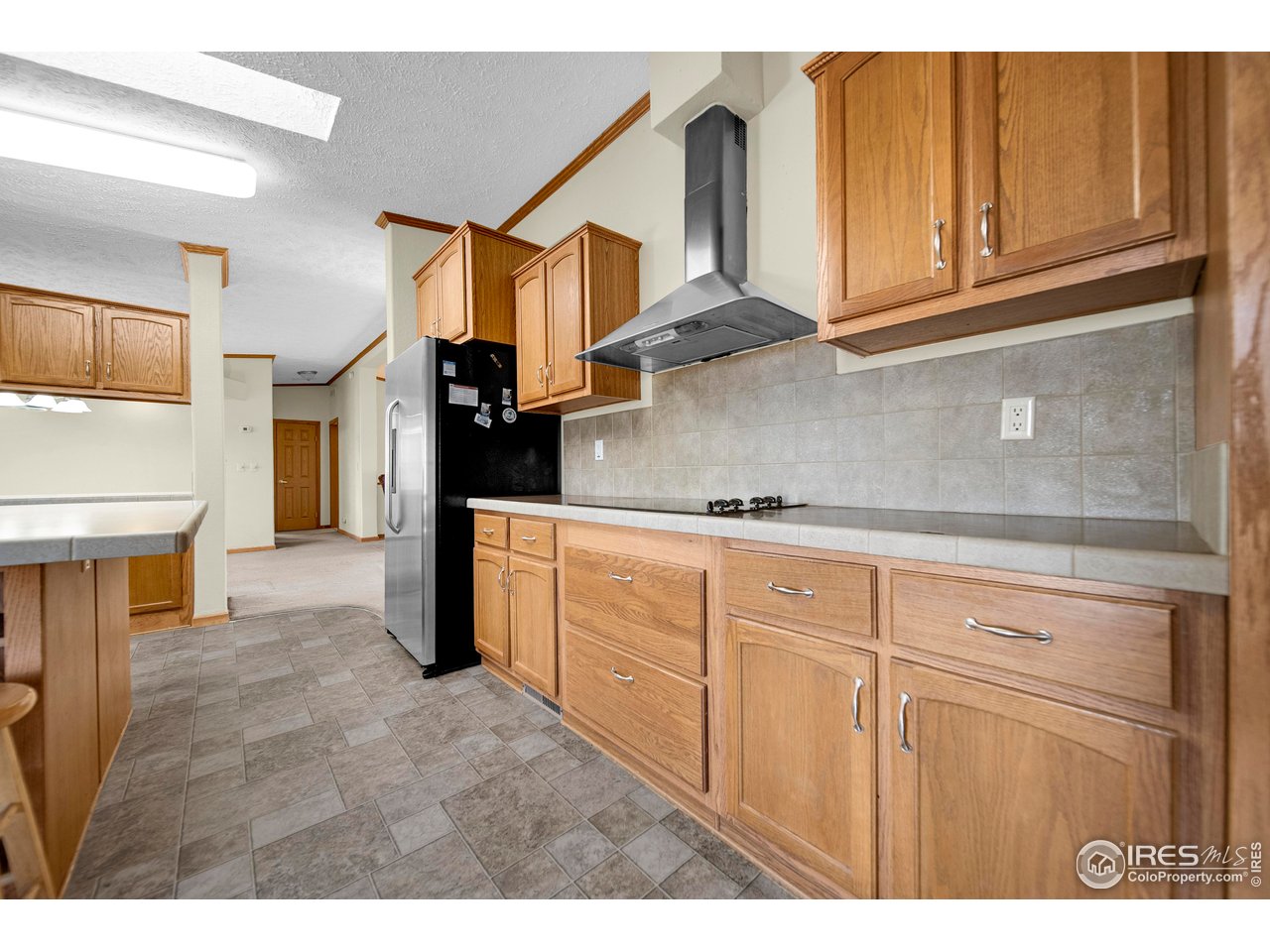 9111 North Frontage Road Fort Morgan, CO 80701 - Photo 12 of 38 Electric Stove-top with Hood