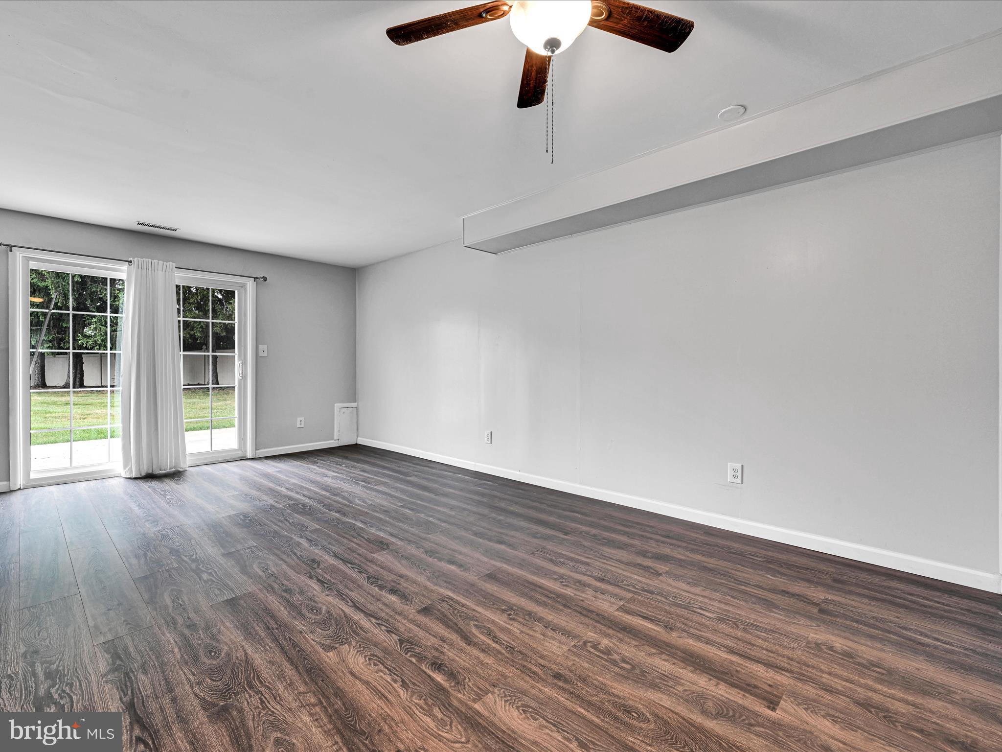 1756 Devers Road York, PA 17404 - Photo 6 of 25 Living Room