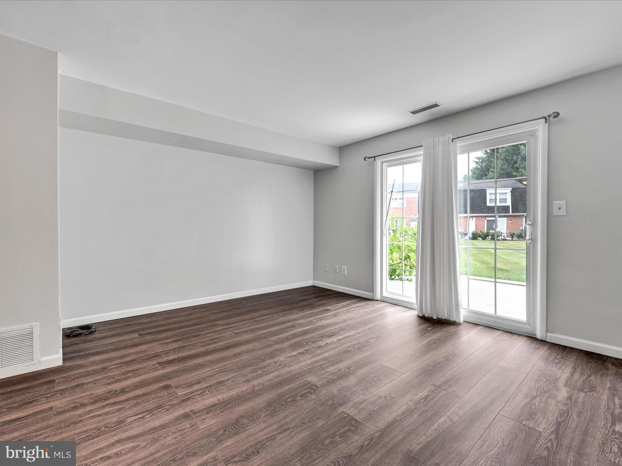 1756 Devers Road York, PA 17404 - Photo 7 of 25 Living Room