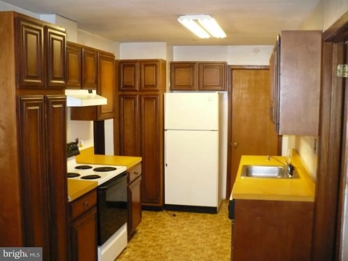 509 Wilson Road Annapolis, MD 21401 - Photo 1 of 11 Kitchen