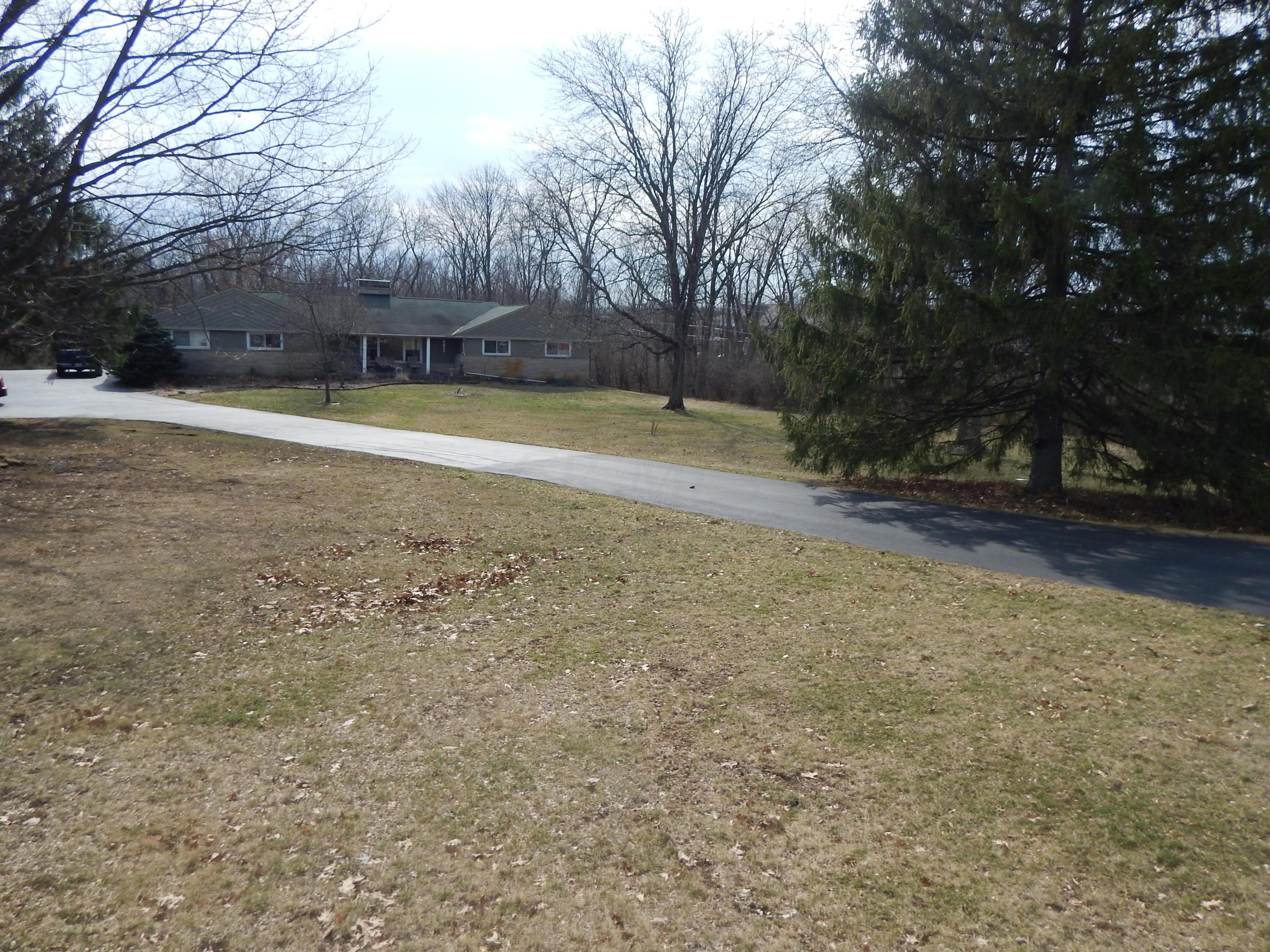 3945 Clime Road Columbus, OH 43228 - Photo 3 of 26 Gallery Image 3
