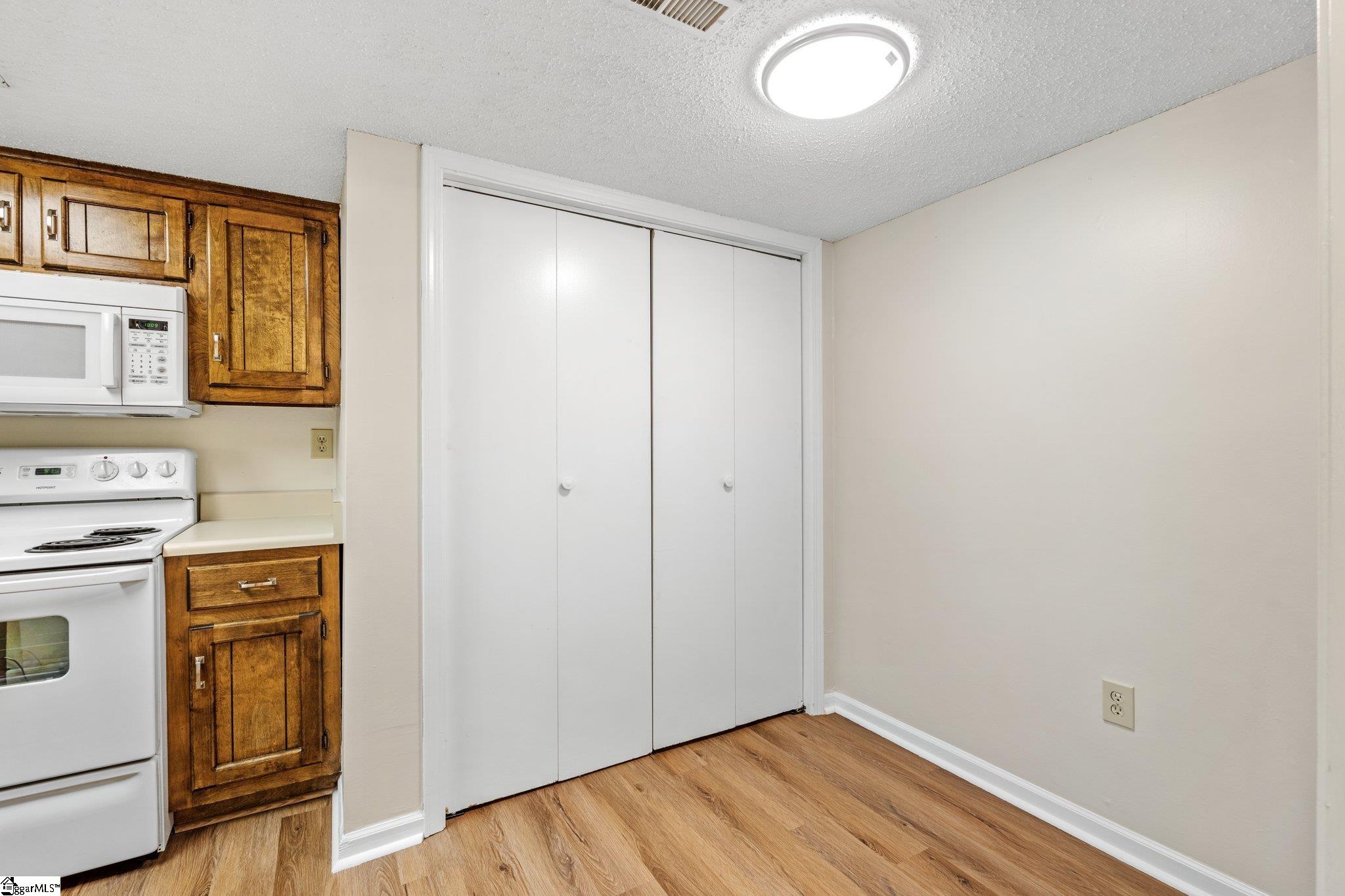 925 Cleveland Street, Unit 172 Greenville, SC 29601 - Photo 23 of 37