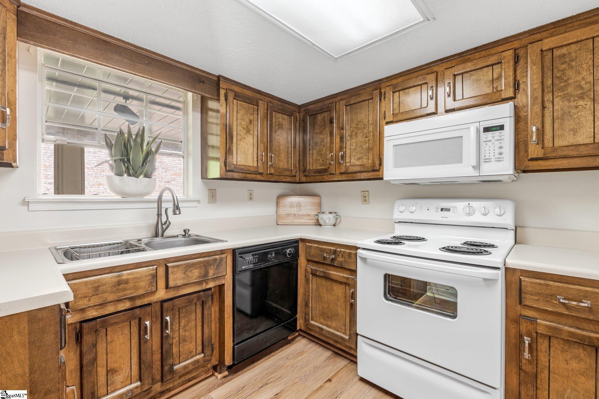 925 Cleveland Street, Unit 172 Greenville, SC 29601 - Photo 9 of 37