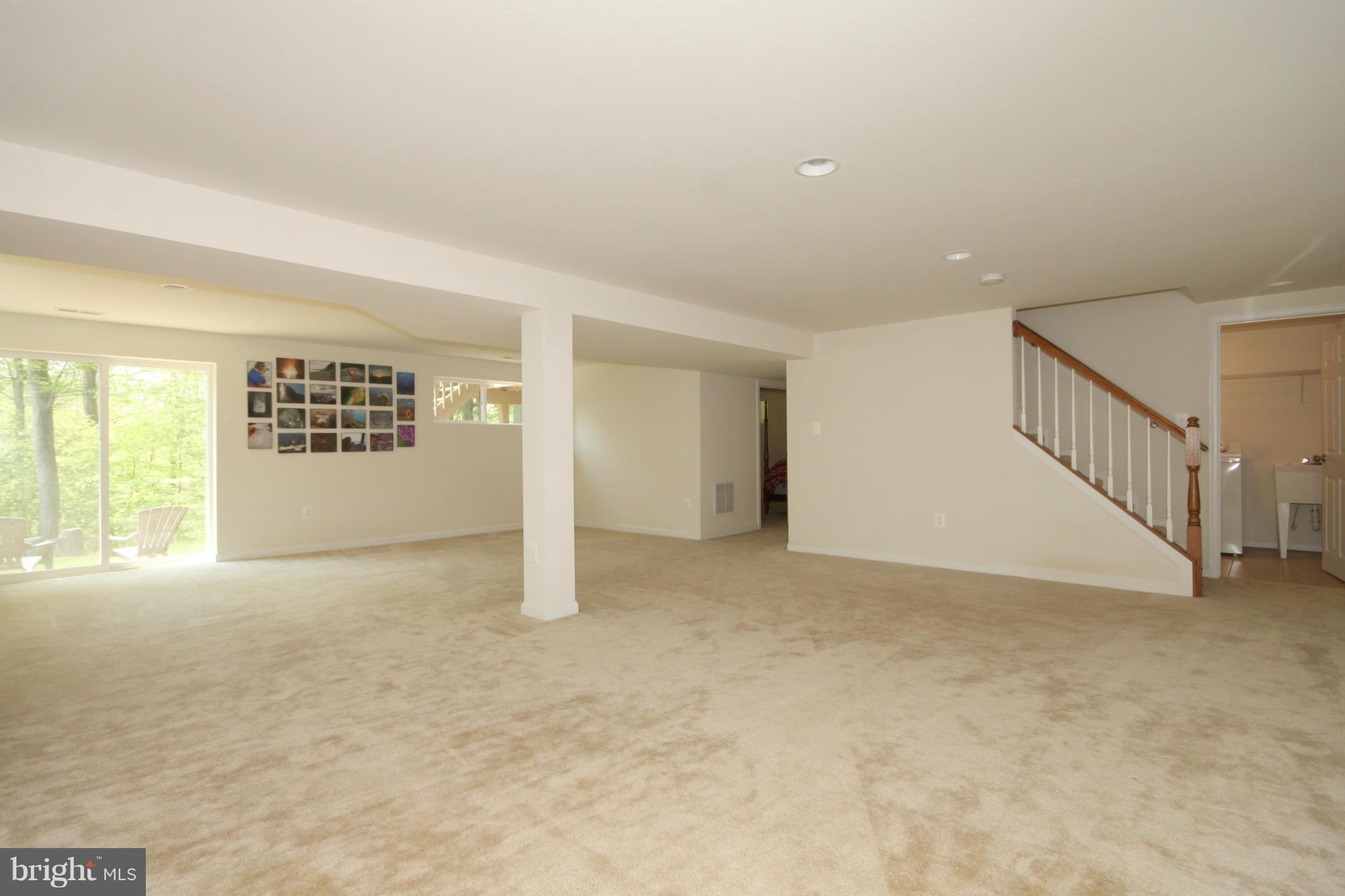 5420 Inverchapel Road Springfield, VA 22151 - Photo 20 of 29 a view of an empty room with a window