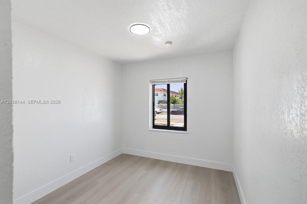 1480 Northeast 150th Street Miami, FL 33161 - Photo 17 of 30