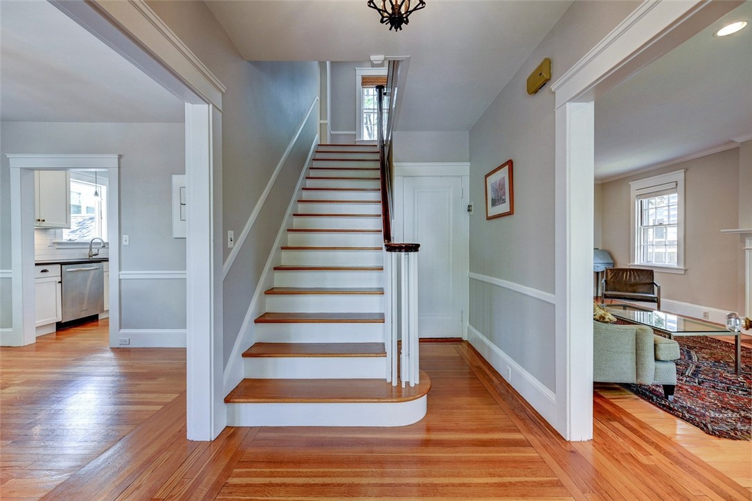 19 Ray Street Providence, RI 02906 - Photo 4 of 48 Gallery Image 4
