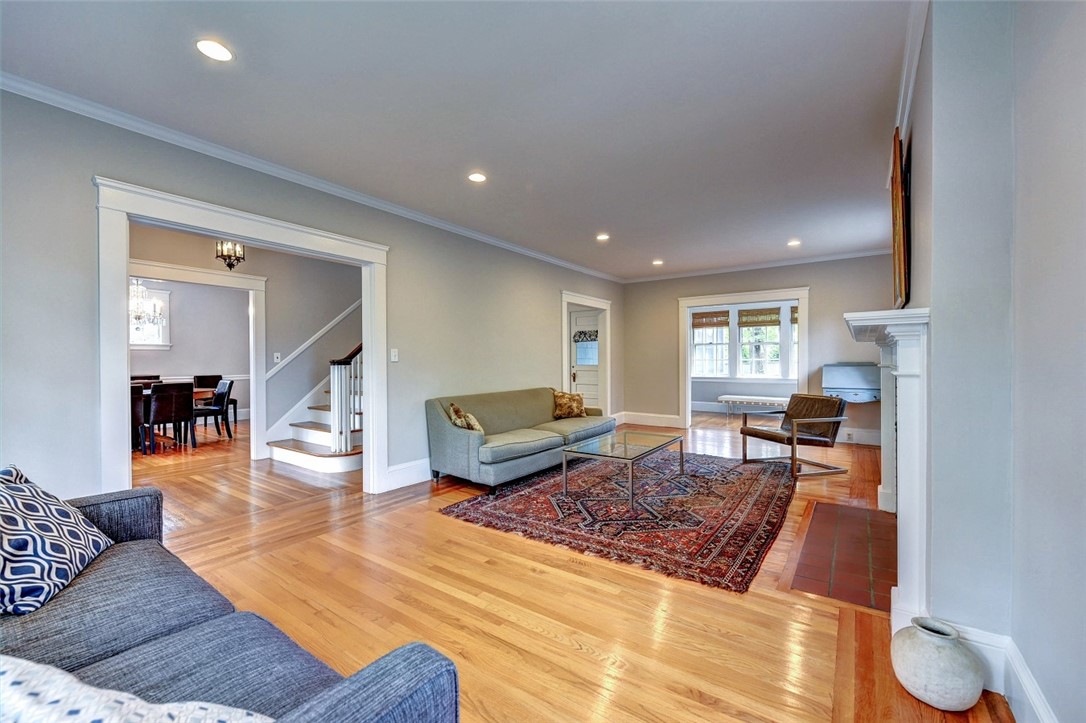 19 Ray Street Providence, RI 02906 - Photo 8 of 48 Gallery Image 8