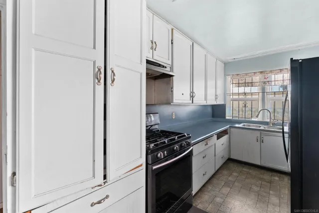 $599,000 | 24 North Harbison Avenue, National City, CA 91950