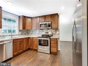 5708 Heming Avenue Springfield, VA 22151 - Photo 9 of 29