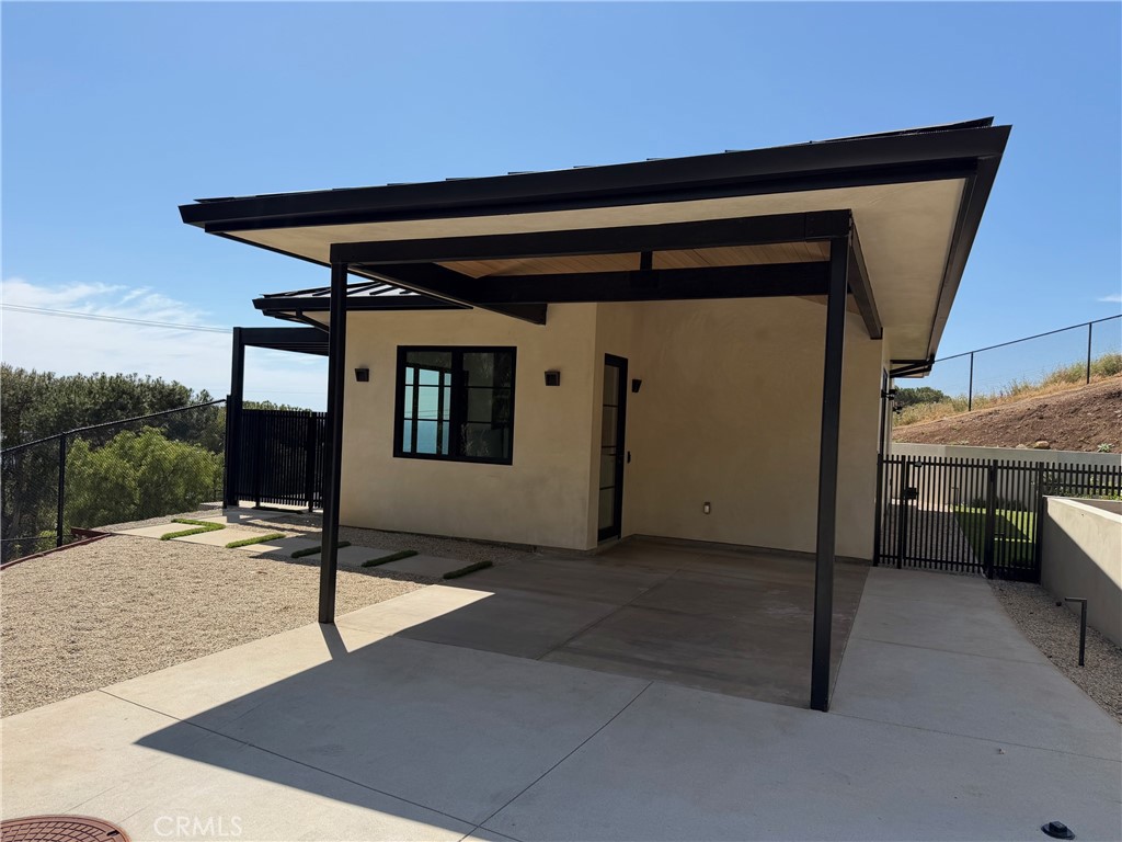 33201 Cuthbert Road Malibu, CA 90265 - Photo 3 of 36