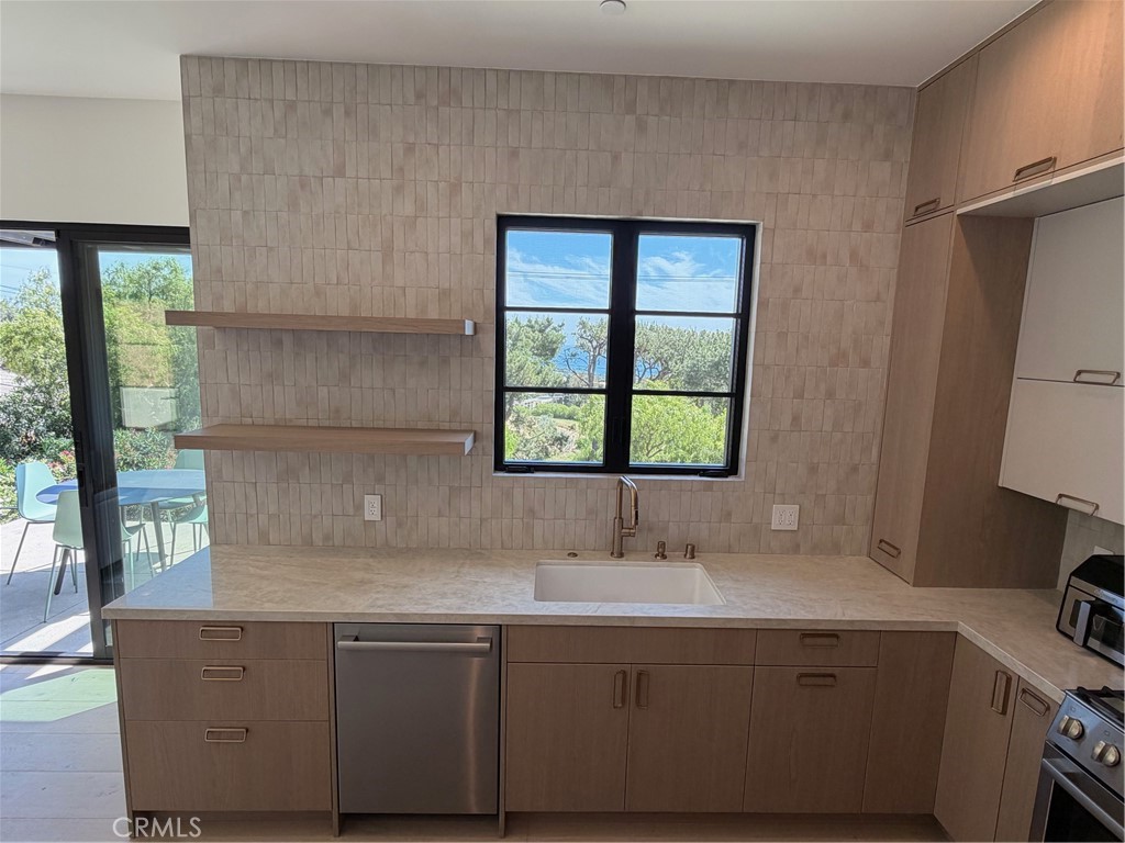 33201 Cuthbert Road Malibu, CA 90265 - Photo 9 of 36