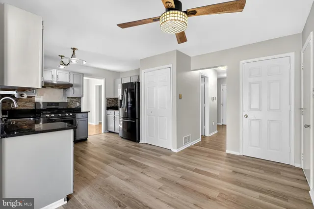 $419,900 | 221 Romeo Drive, New Castle, DE 19720