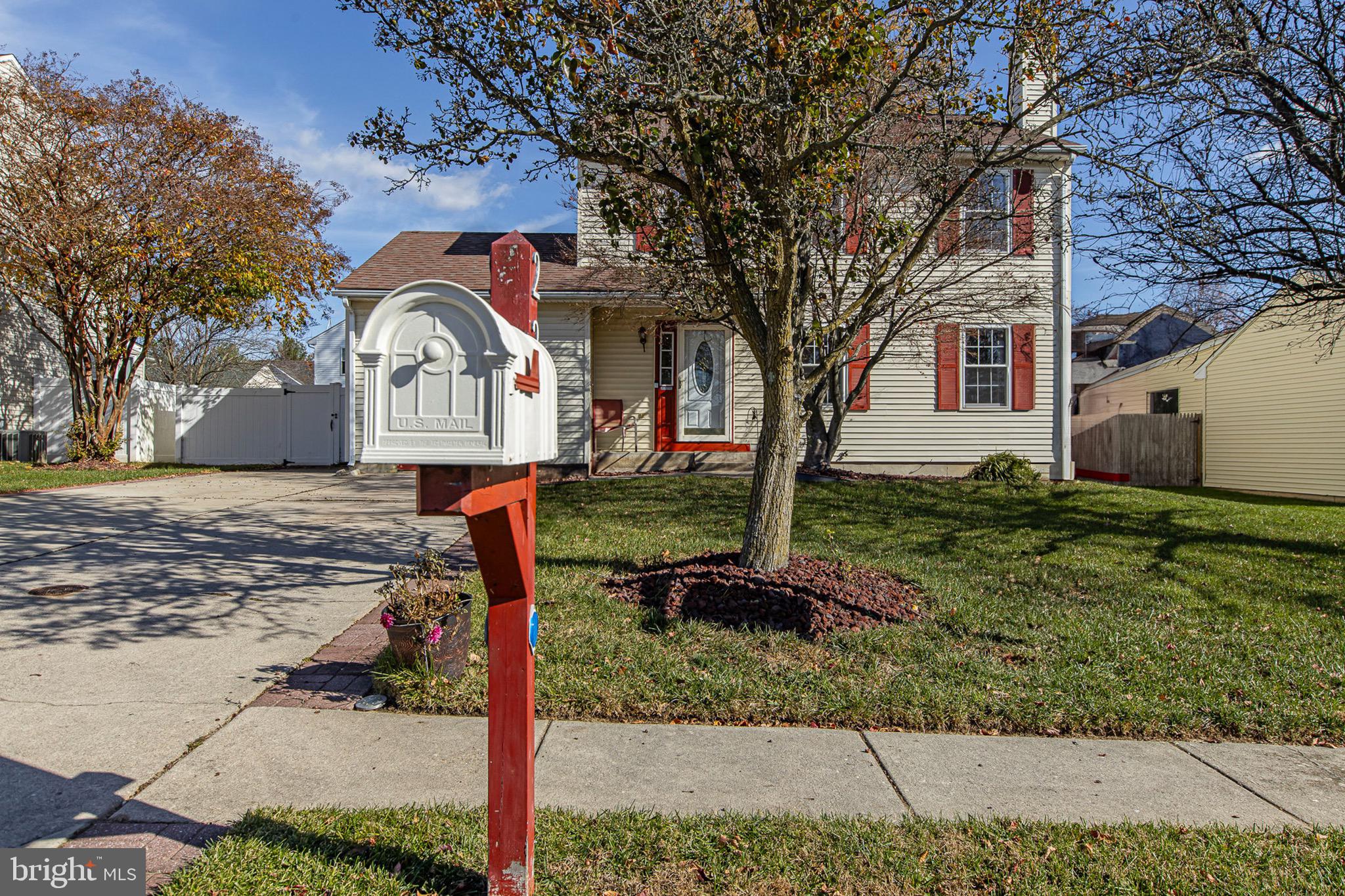 221 Romeo Drive New Castle, DE 19720 - Photo 4 of 38 a front view of a house with a yard