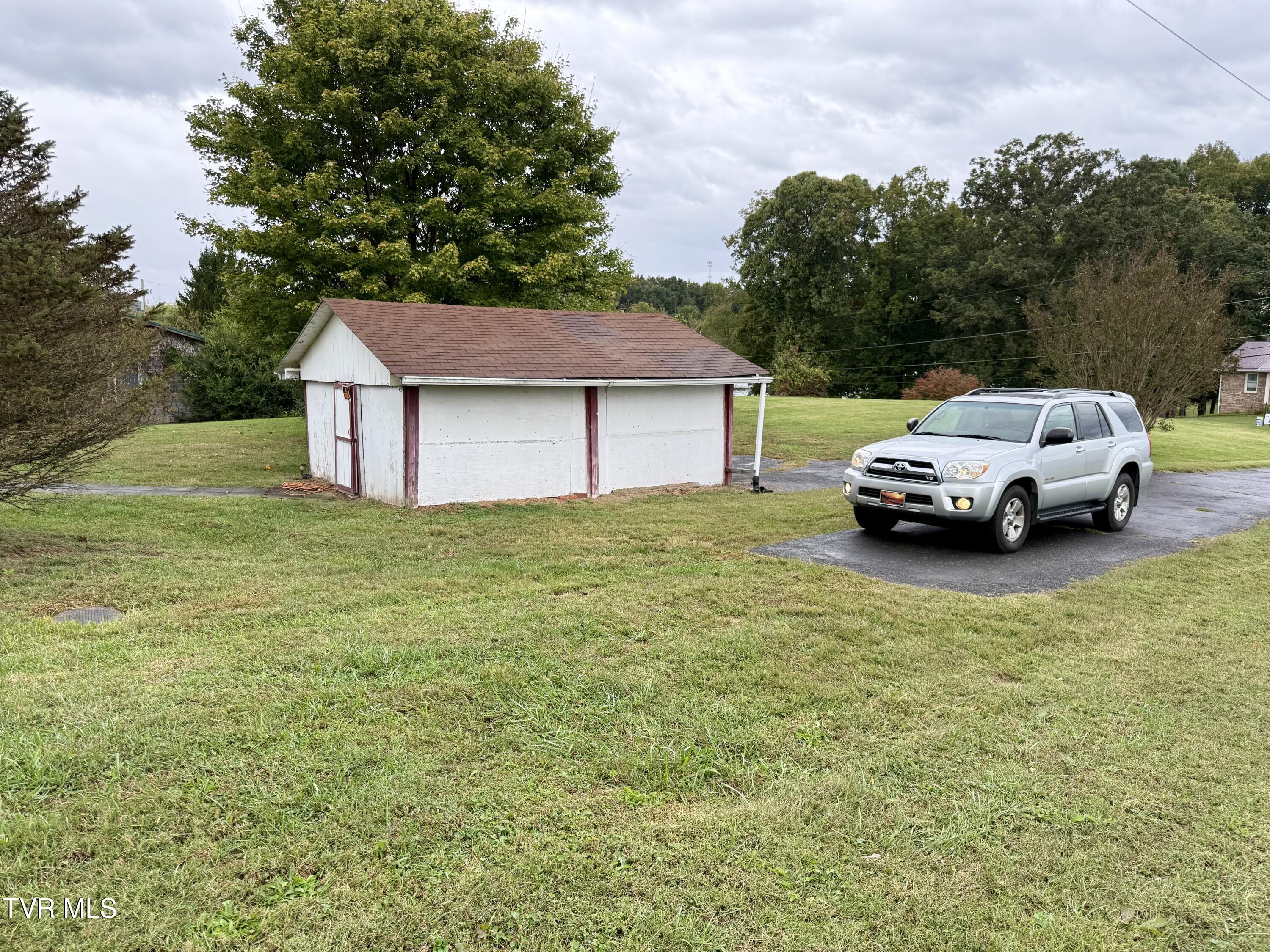169 Morning Star Road Church Hill, TN 37642 - Photo 3 of 38 IMG_7193