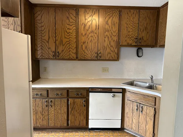 $139,900 | 6116 64th Avenue North, Brooklyn Park, MN 55429