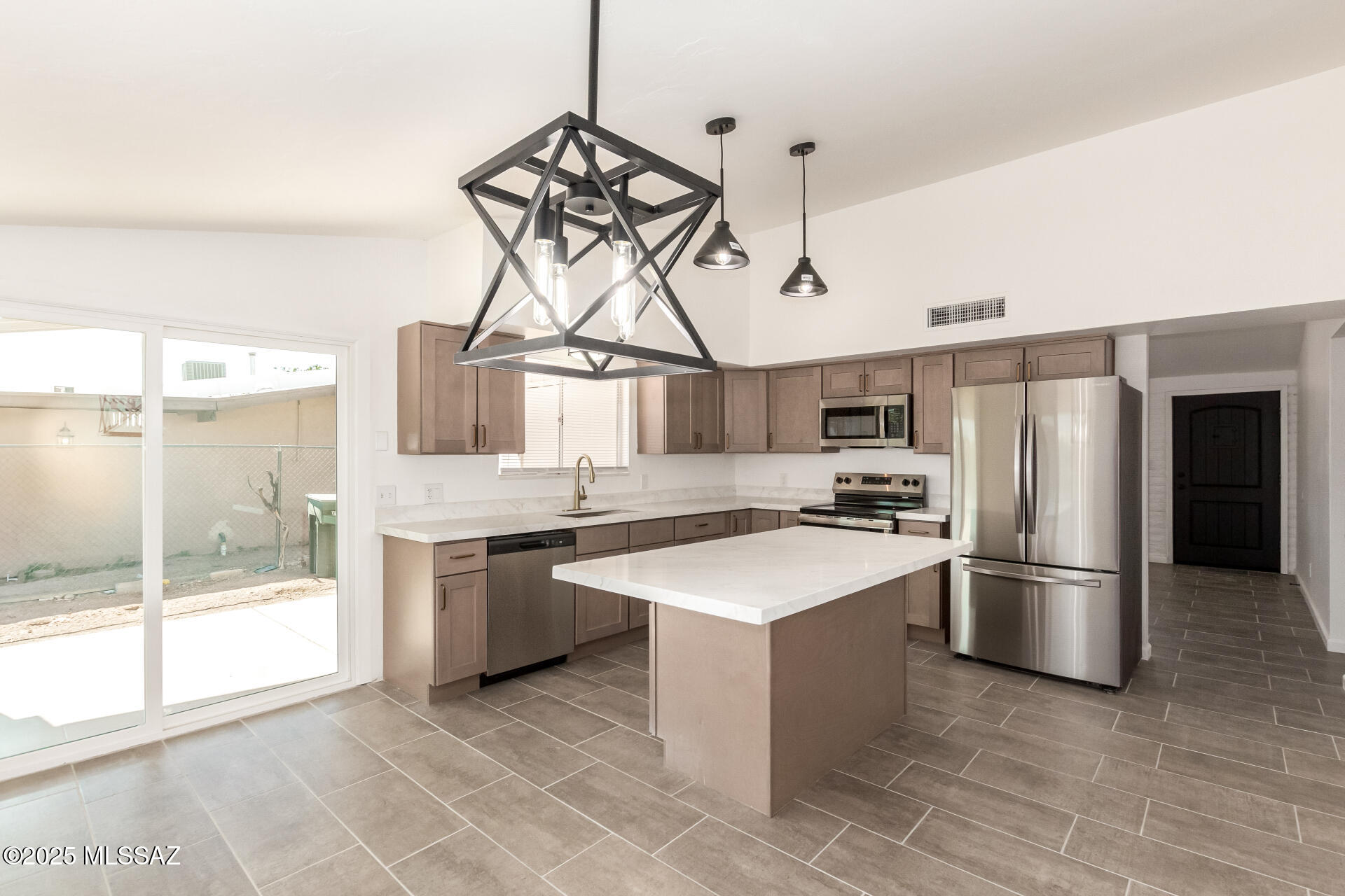 831 West Baffin Drive Tucson, AZ 85756 - Photo 10 of 22 Gallery Image 10