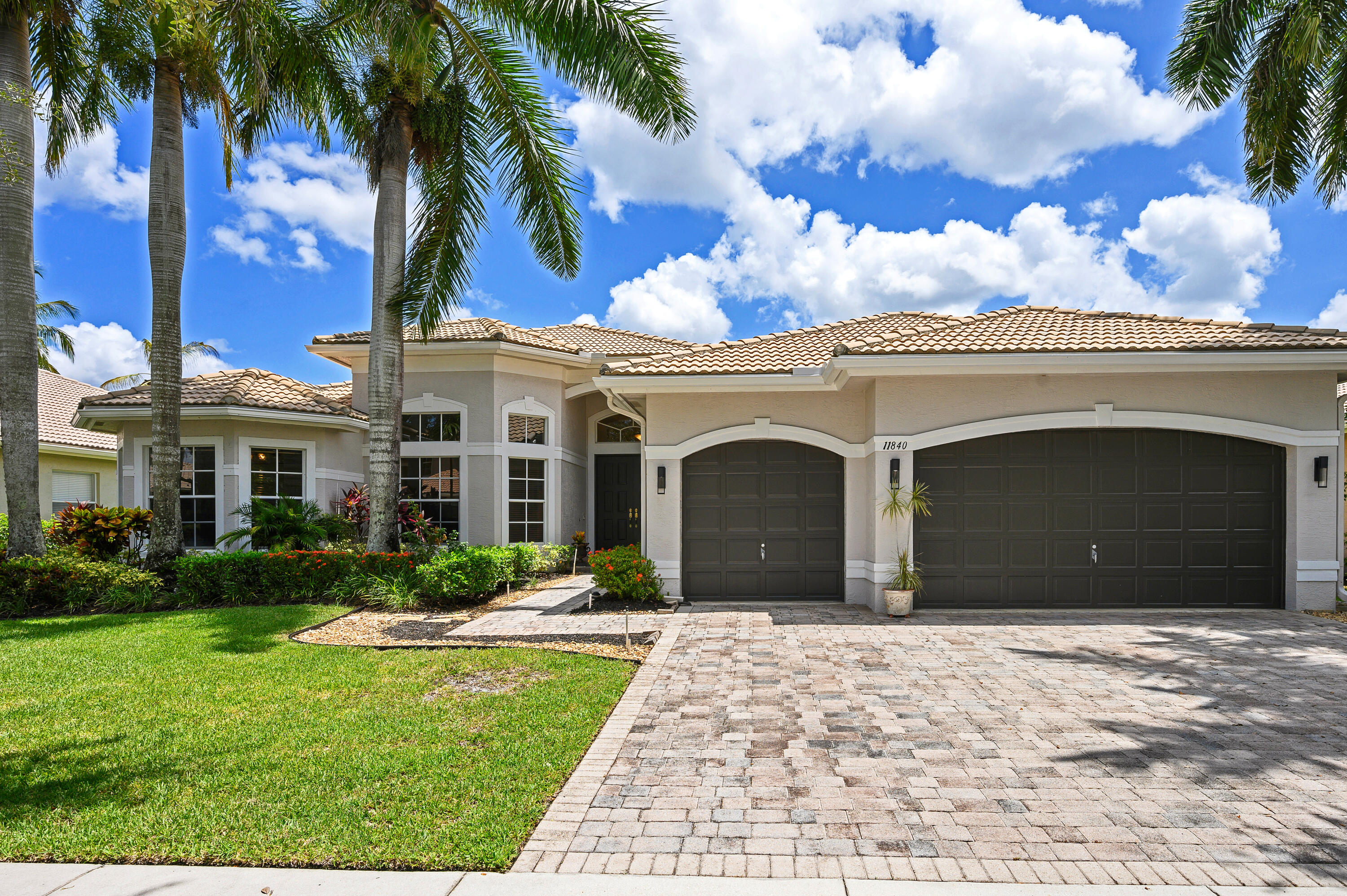 11840 Bayfield Drive Boca Raton, FL 33498 - Photo 2 of 28