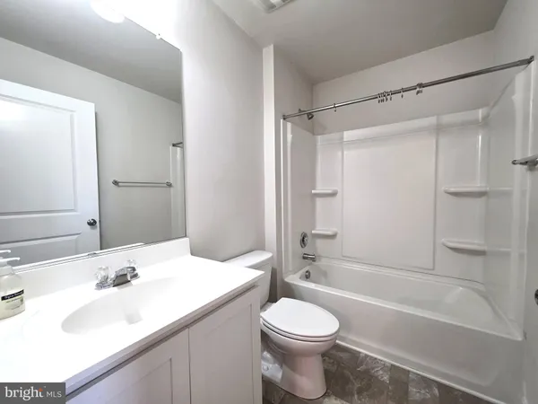 $1,950 | 426 Creekbed Circle, Salisbury, MD 21804