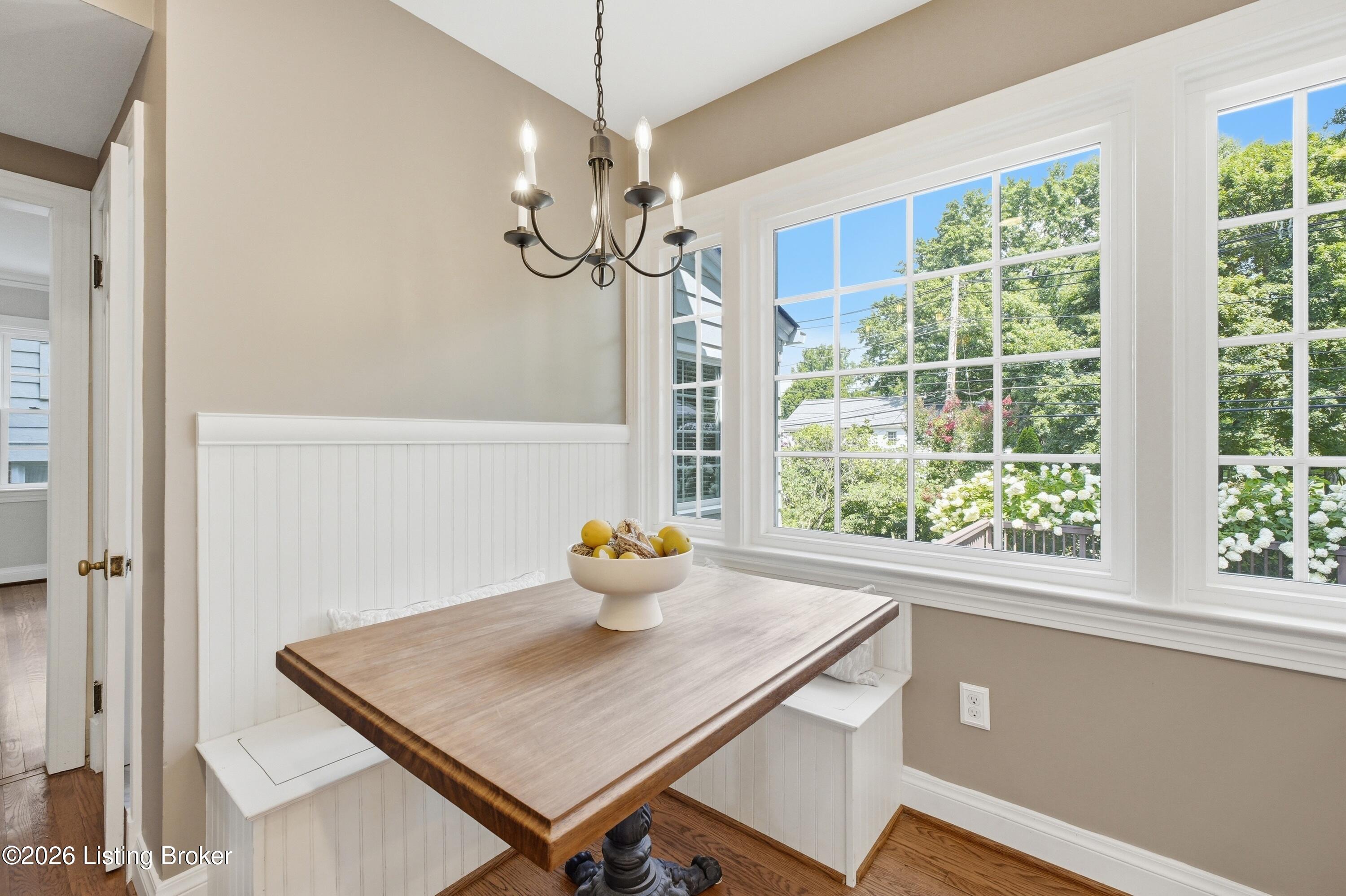 3111 Dundee Road Louisville, KY 40205 - Photo 13 of 61 3111dundee_louisvillerealestatemedia_039