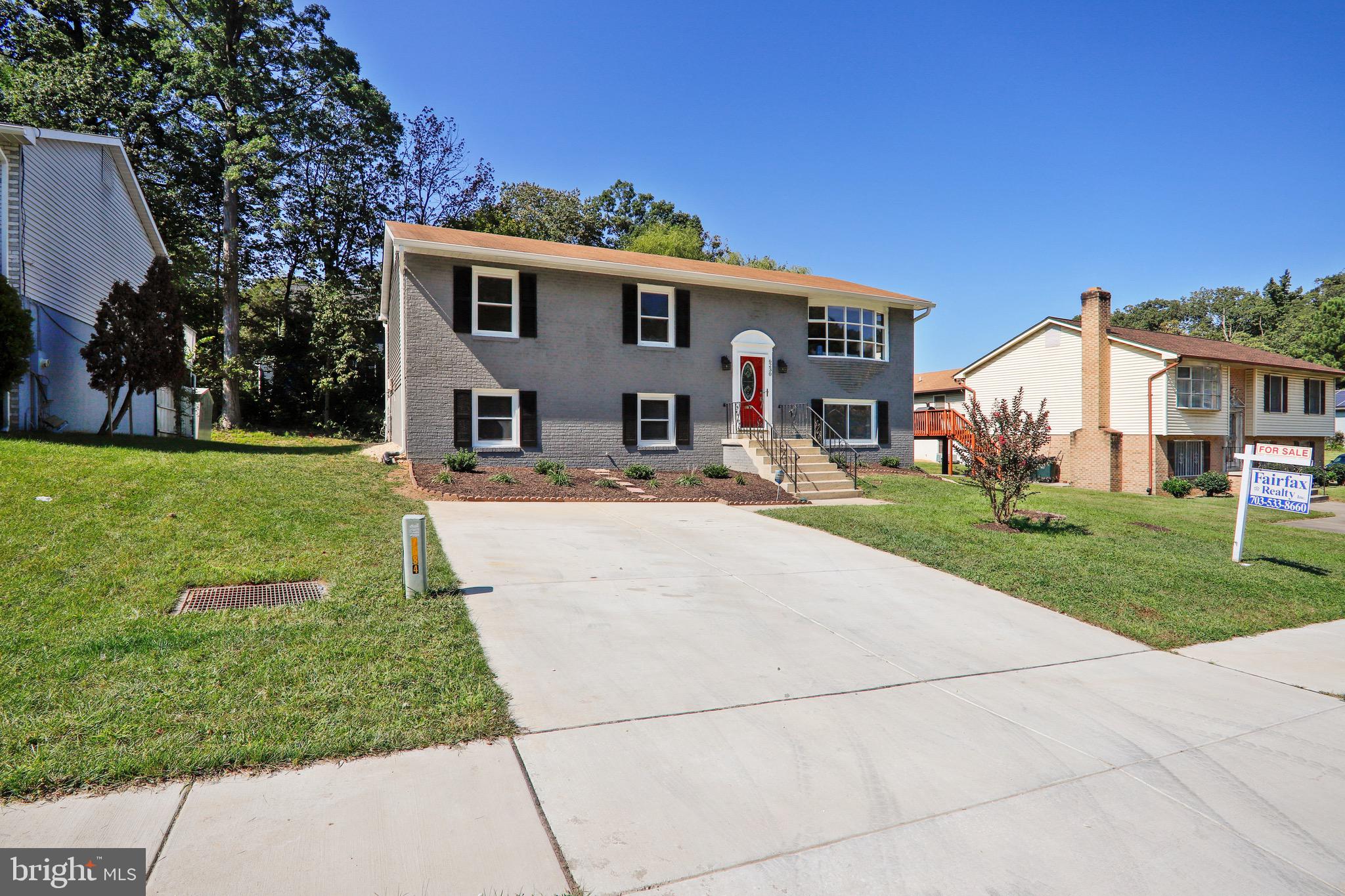 6230 Cheverly Park Drive Cheverly, MD 20785 - Photo 25 of 28 Front yard