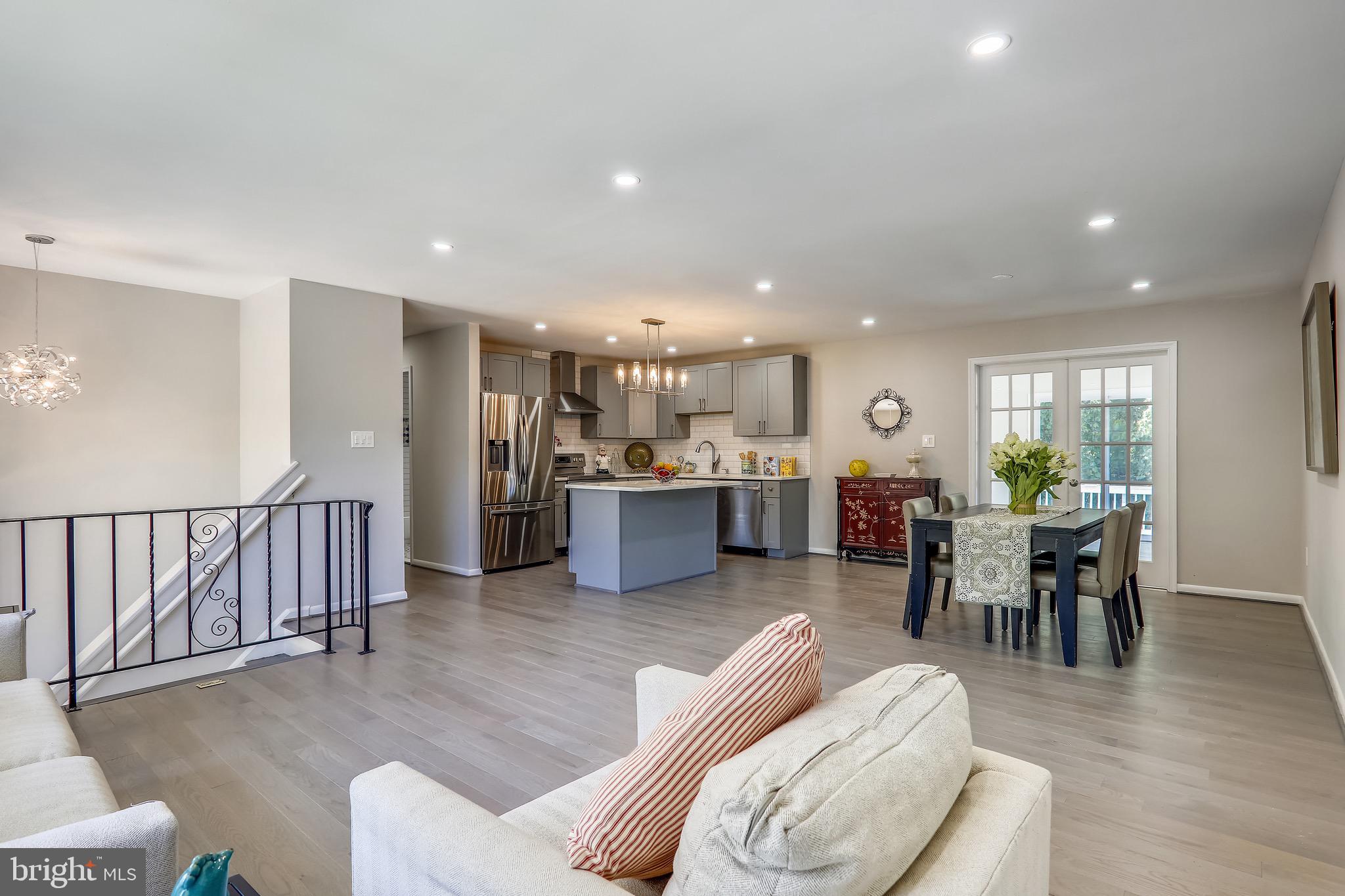 6230 Cheverly Park Drive Cheverly, MD 20785 - Photo 4 of 28 Dining room