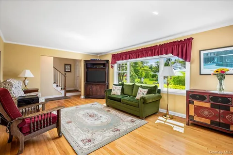 $849,000 | 51 Plymouth Drive, Scarsdale, NY 10583