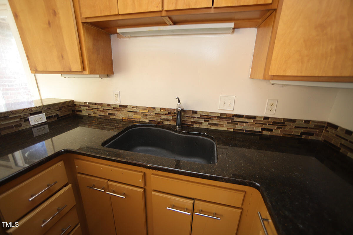 5804 Falls Of Neuse Road, Unit D Raleigh, NC 27609 - Photo 7 of 18 5804 Unit D Falls of Neuse RoadF