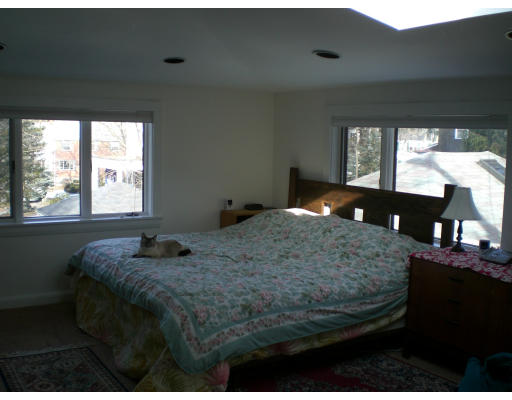 54 Oakwood Road Newton, MA 02460 - Photo 14 of 17 Gallery Image 14