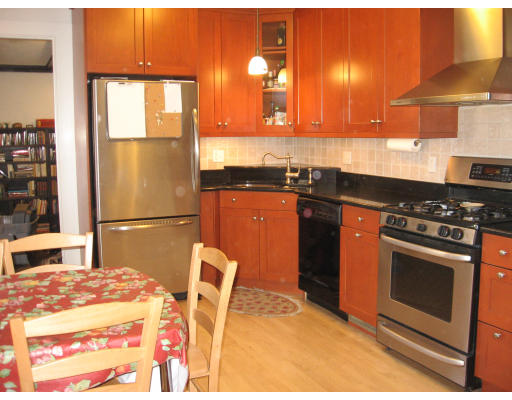 54 Oakwood Road Newton, MA 02460 - Photo 2 of 17 Gallery Image 2