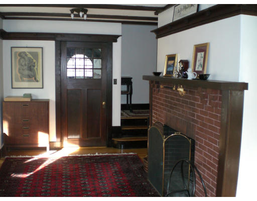 54 Oakwood Road Newton, MA 02460 - Photo 8 of 17 Gallery Image 8