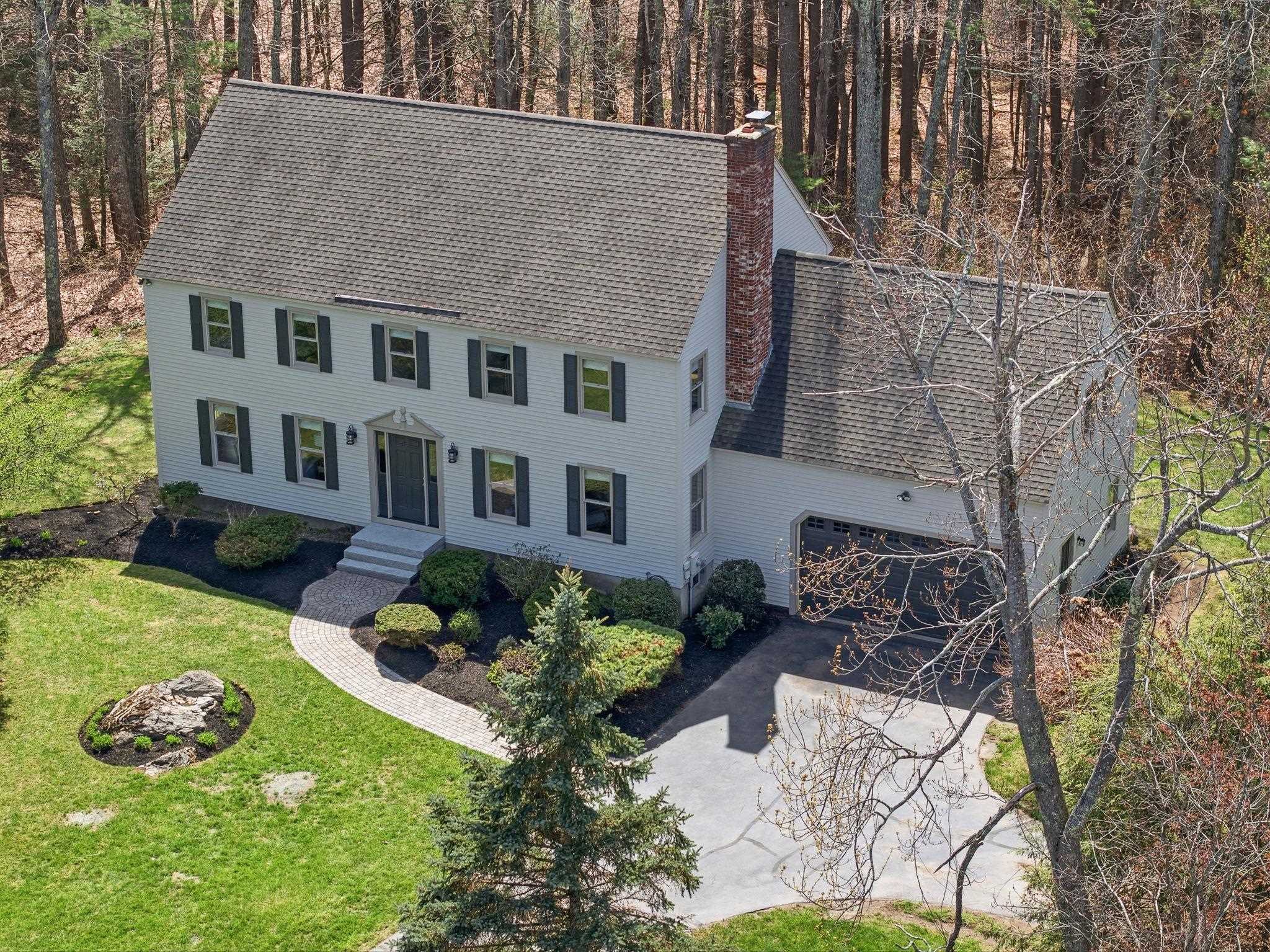 25 Buttonwood Drive Derry, NH 03038 - Photo 2 of 44