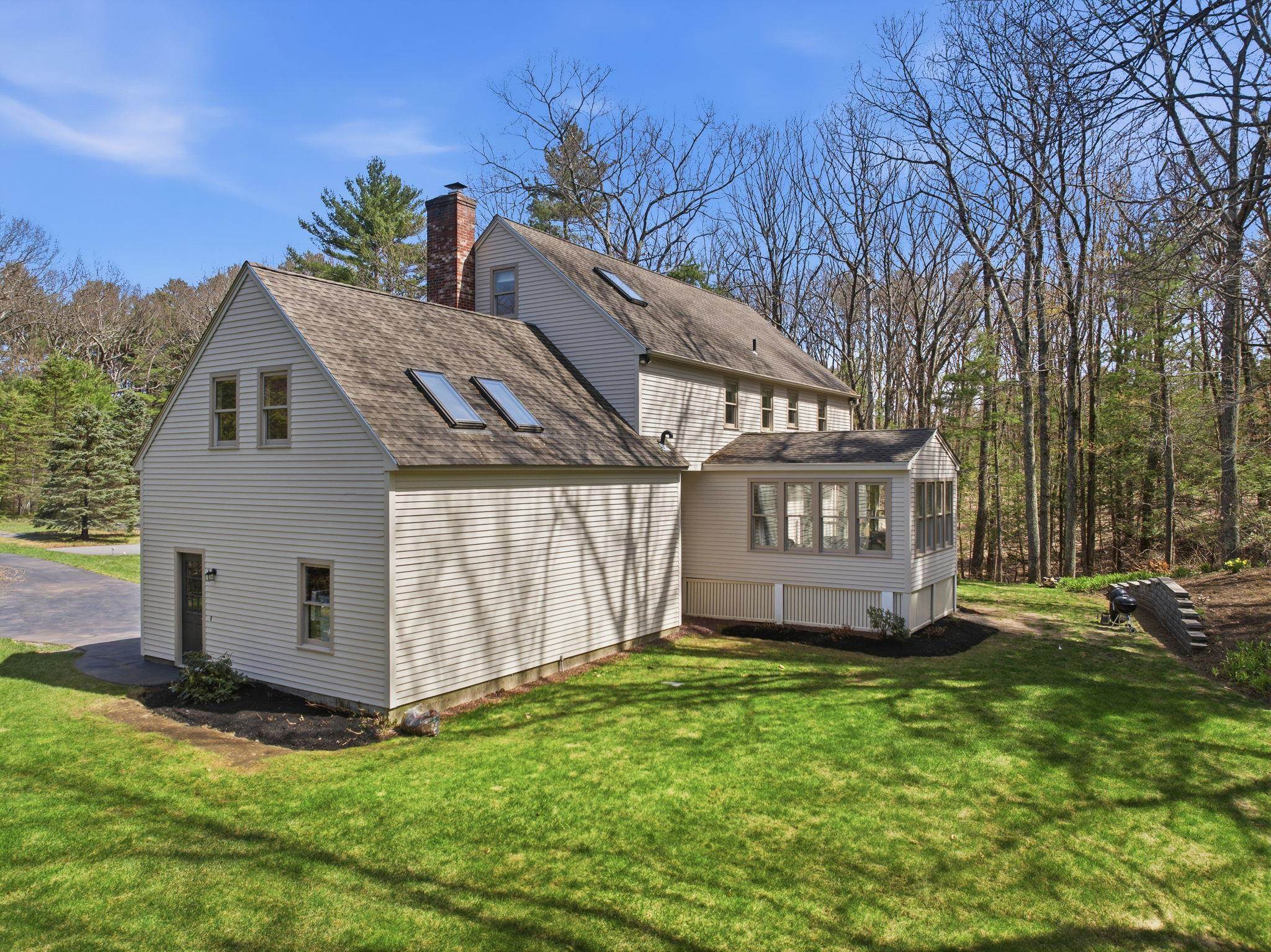 25 Buttonwood Drive Derry, NH 03038 - Photo 37 of 44