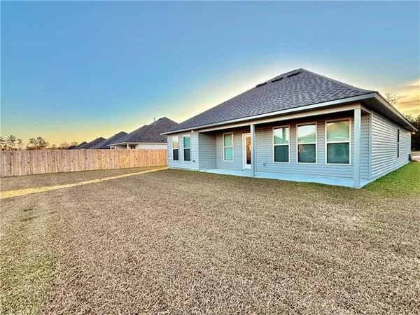 $1,800 | 44236 Joe Louis Drive, Hammond, LA 70403