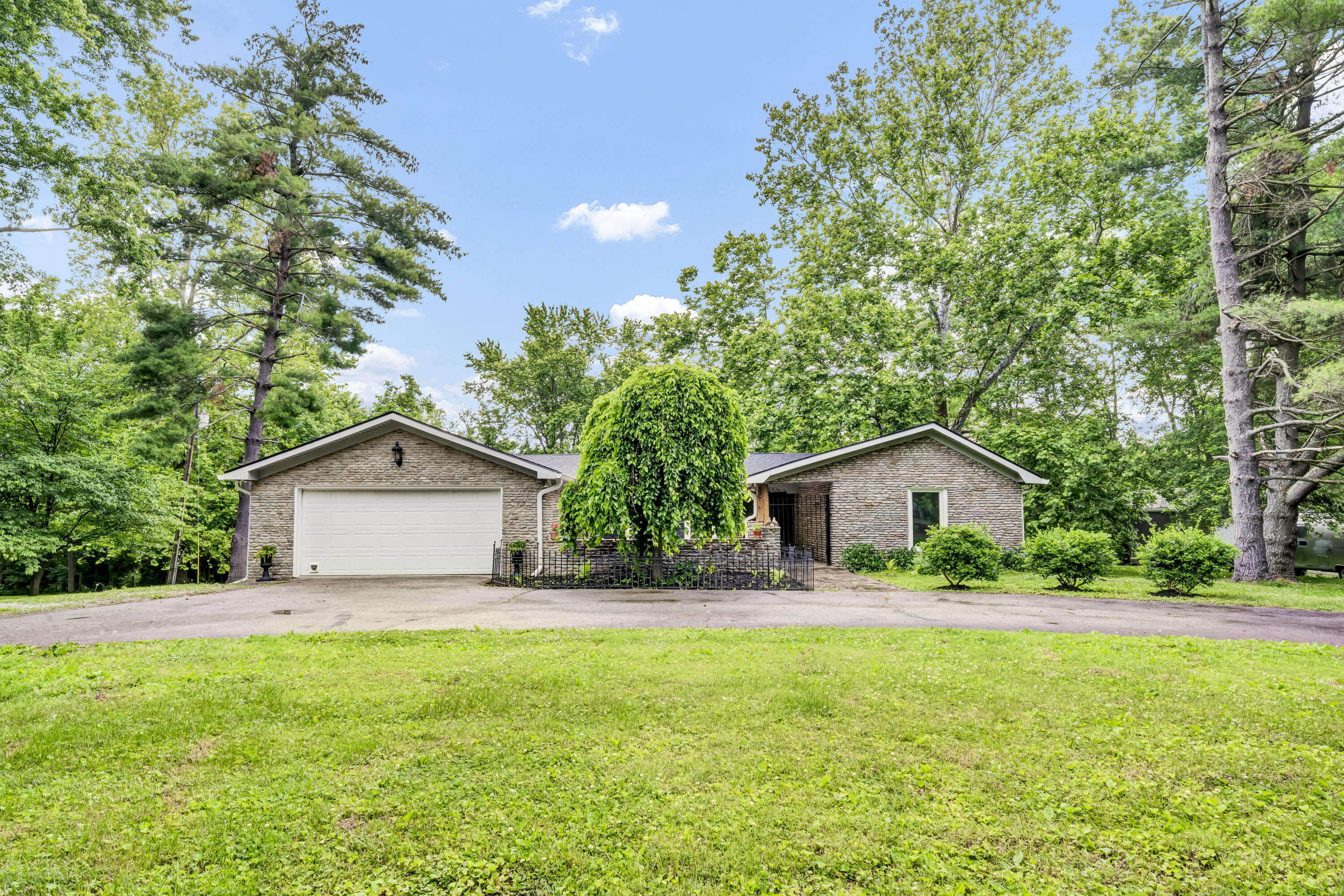 399 Stone Crest Road Winchester, KY 40391 - Photo 3 of 65 A7405418