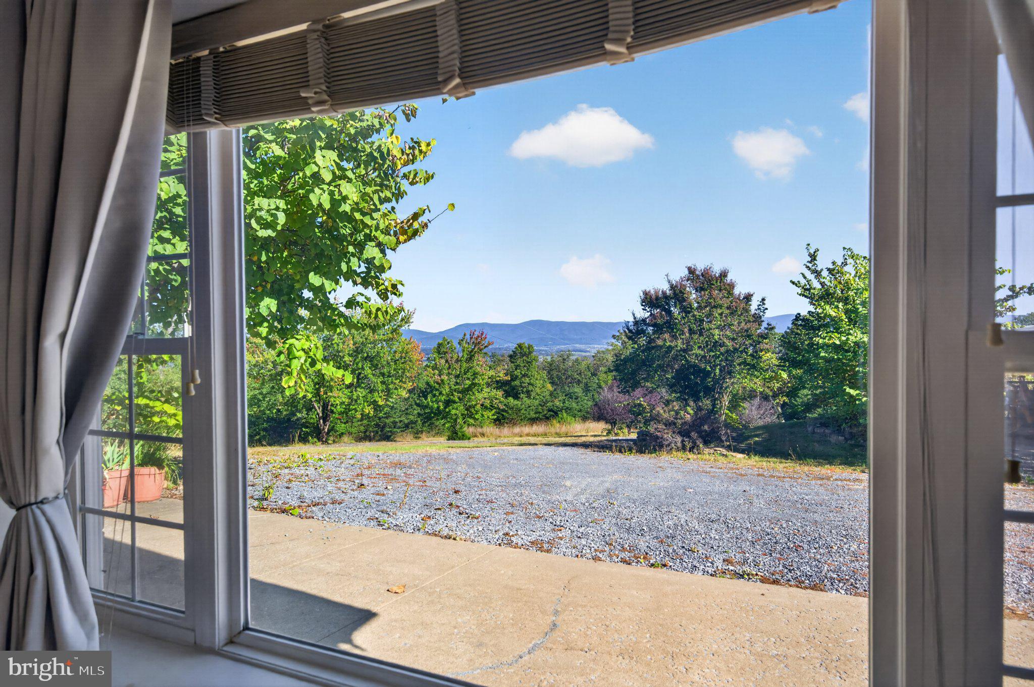 388 Level Hill Road Luray, VA 22835 - Photo 15 of 36 Valley Views