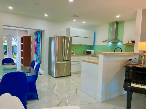 $3,000 | 3024 Southwest 6th Street, Miami, FL 33135