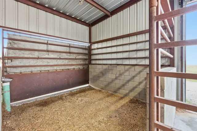 $2,250,000 | 25062 Highway 159 East, Hempstead, TX 77445