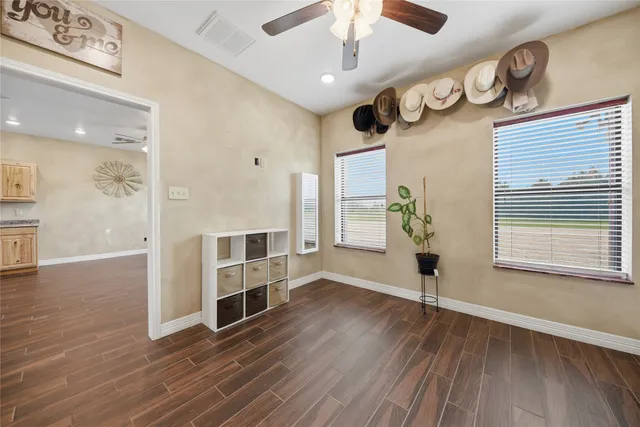 $2,250,000 | 25062 Highway 159 East, Hempstead, TX 77445