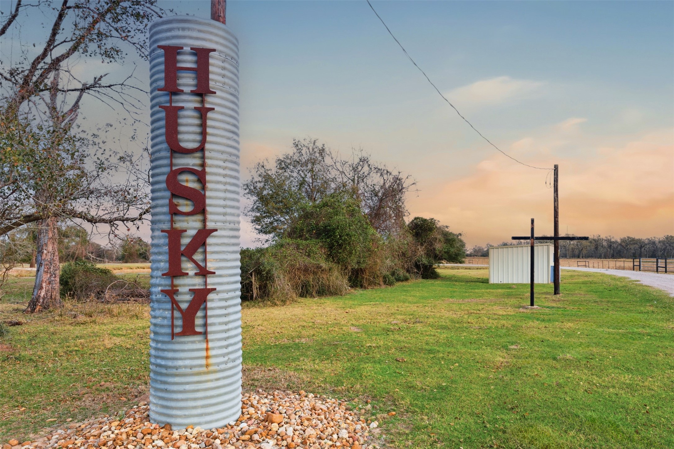 25062 Highway 159 East Hempstead, TX 77445 - Photo 4 of 49 a backyard of a house with lots of green space