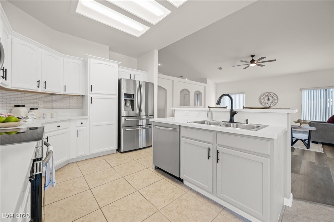 1446 Palm Drive Laughlin, NV 89029 - Photo 14 of 49