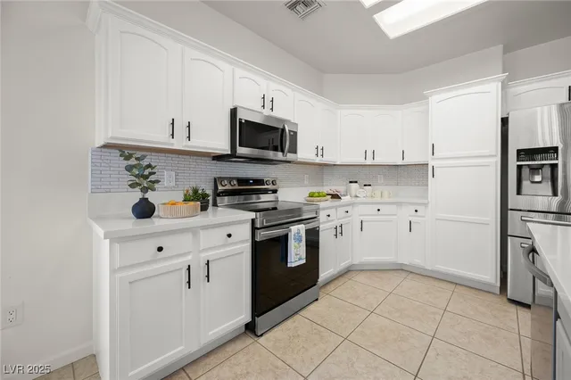 $349,000 | 1446 Palm Drive, Laughlin, NV 89029