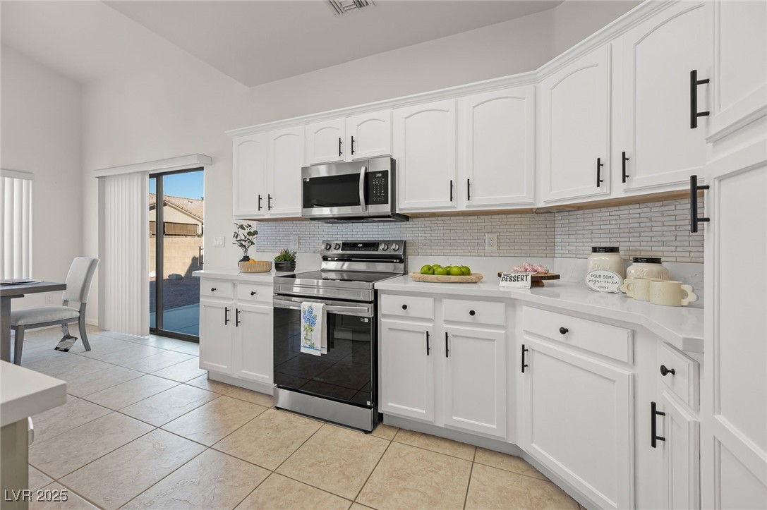 1446 Palm Drive Laughlin, NV 89029 - Photo 17 of 49